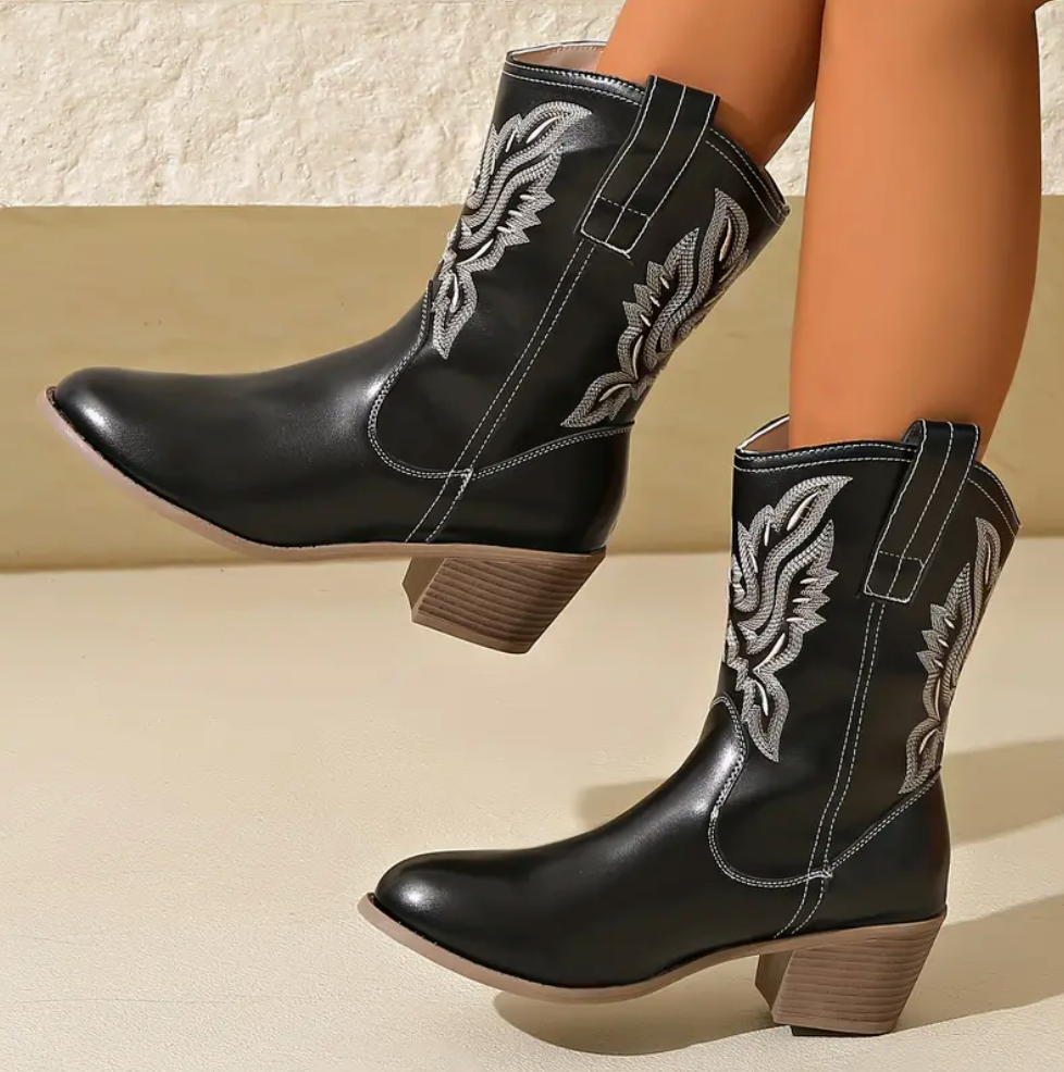 WomenBoots™ : Stivali da cowboy da donna in pelle lavorata a mano per le donne